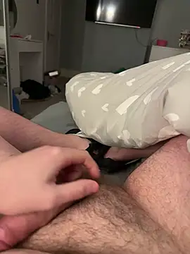 Snapshot of IrishManc chatting on December 14, 6:46 am IrishManc online show from December 14, 6:46 am