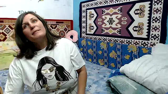 AdelineBlueEyes online show from October 4, 11:41 am