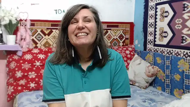 Snapshot of AdelineBlueEyes chatting on October 23, 9:30 am AdelineBlueEyes online show from October 23, 9:30 am