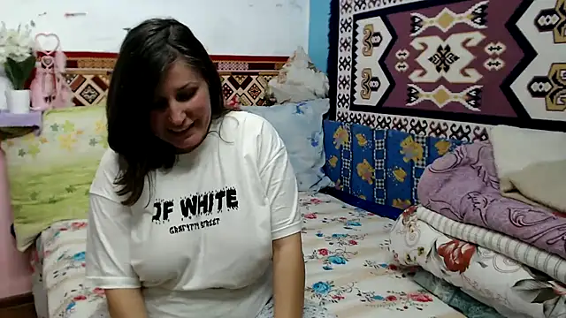 Snapshot of AdelineBlueEyes chatting on November 11, 11:10 am AdelineBlueEyes online show from November 11, 11:10 am