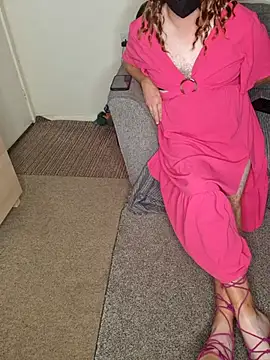 Snapshot of ellie-tv chatting on September 25, 8:51 am ellie-tv online show from September 25, 8:51 am