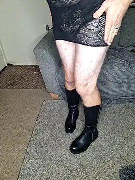 Snapshot of ellie-tv chatting on October 31, 6:09 pm ellie-tv online show from October 31, 6:09 pm