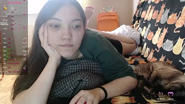 Snapshot of AlisaDevis chatting on November 15, 8:11 am AlisaDevis online show from November 15, 8:11 am