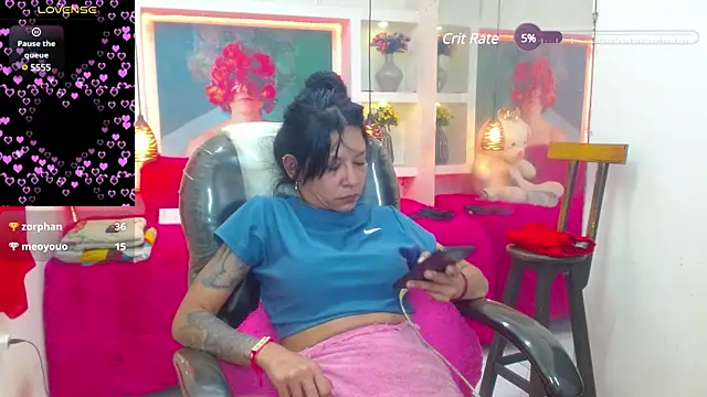 Snapshot of lorenapinto chatting on February 5, 7:29 am lorenapinto online show from February 5, 7:29 am