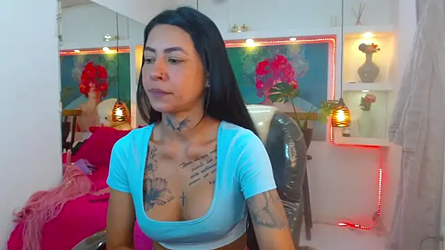 Snapshot of lorenapinto chatting on October 9, 2:53 am lorenapinto online show from October 9, 2:53 am