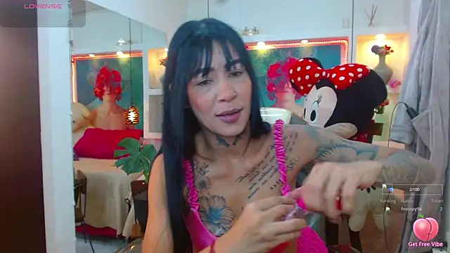 Snapshot of lorenapinto chatting on October 19, 12:28 pm lorenapinto online show from October 19, 12:28 pm