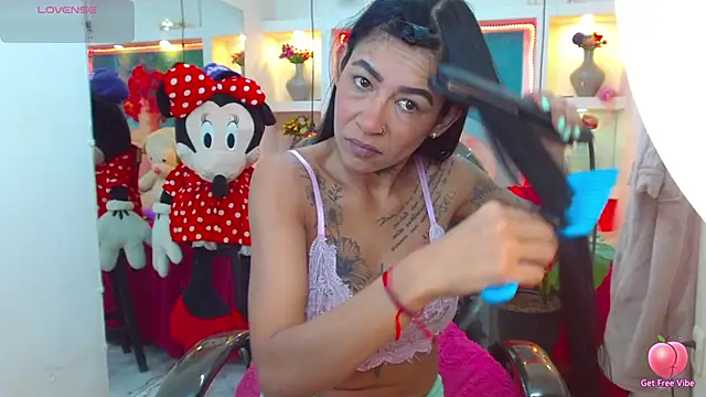 Snapshot of lorenapinto chatting on October 24, 11:50 am lorenapinto online show from October 24, 11:50 am