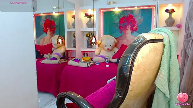 Snapshot of lorenapinto chatting on November 4, 1:27 am lorenapinto online show from November 4, 1:27 am