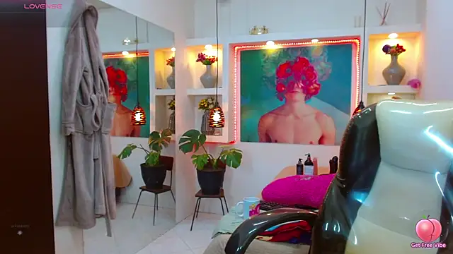 Snapshot of lorenapinto chatting on November 5, 2:33 am lorenapinto online show from November 5, 2:33 am