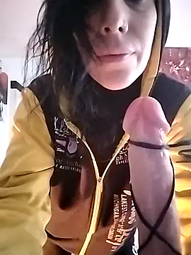 freyamoret online show from February 12, 7:02 am