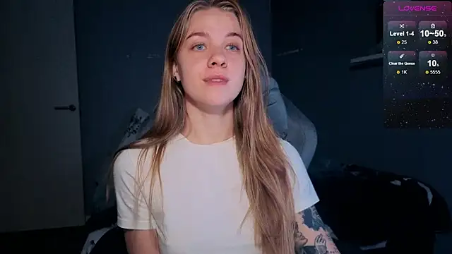 Snapshot of candy_maggie chatting on November 7, 6:30 pm candy maggie online show from November 7, 6:30 pm