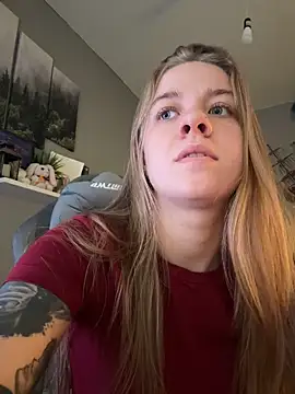 Snapshot of candy_maggie chatting on November 20, 10:59 am candy maggie online show from November 20, 10:59 am