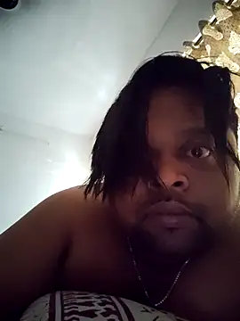 Snapshot of julywwrt chatting on March 5, 3:02 am julywwrt online show from March 5, 3:02 am