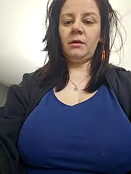 Snapshot of KristenVega chatting on February 20, 9:22 am KristenVega online show from February 20, 9:22 am