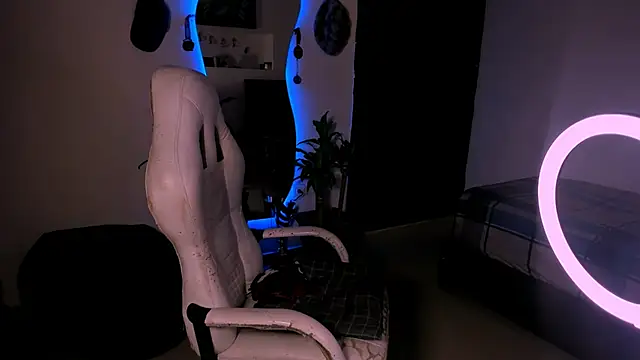 Snapshot of Young_laroi chatting on January 6, 5:30 am Young laroi online show from January 6, 5:30 am