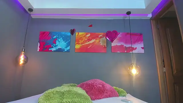 summer lee  online show from January 8, 9:23 pm