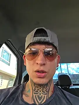 Snapshot of _Tomy08calderon chatting on November 17, 7:52 pm Tomy08calderon online show from November 17, 7:52 pm