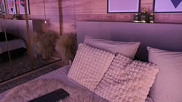 AmmyScott online show from February 20, 4:29 pm