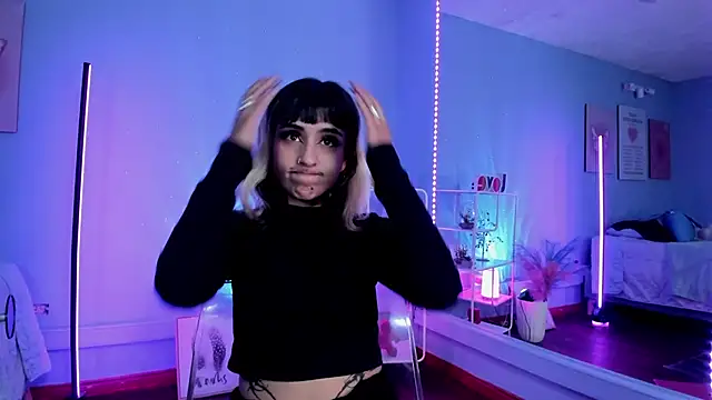 Snapshot of MaveParks_ chatting on September 25, 11:36 am MaveParks online show from September 25, 11:36 am