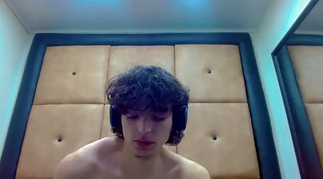 Sr BonnyEthan online show from December 17, 1:38 pm