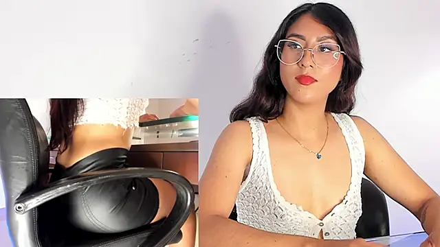 Snapshot of DaraBeckett chatting on March 7, 3:28 pm DaraBeckett online show from March 7, 3:28 pm