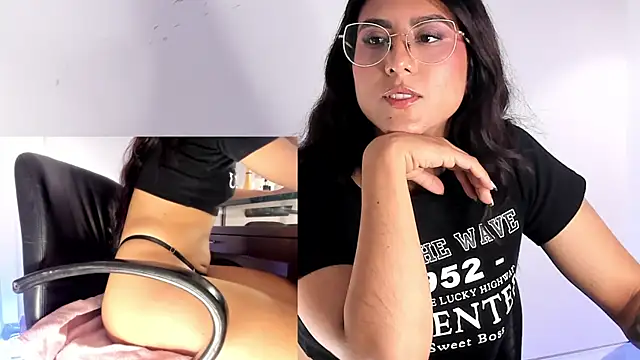 Snapshot of DaraBeckett chatting on March 8, 6:26 pm DaraBeckett online show from March 8, 6:26 pm