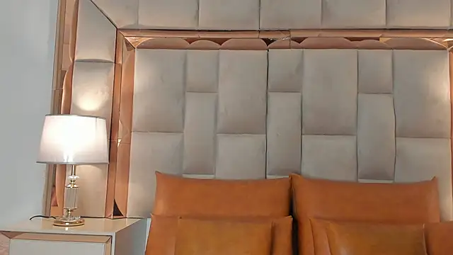 Snapshot of DaraBeckett chatting on September 11, 11:43 am DaraBeckett online show from September 11, 11:43 am