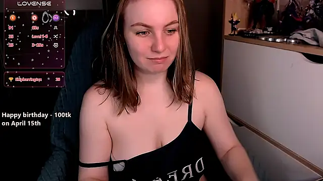 Snapshot of _wikki_ chatting on March 21, 9:45 am wikki online show from March 21, 9:45 am