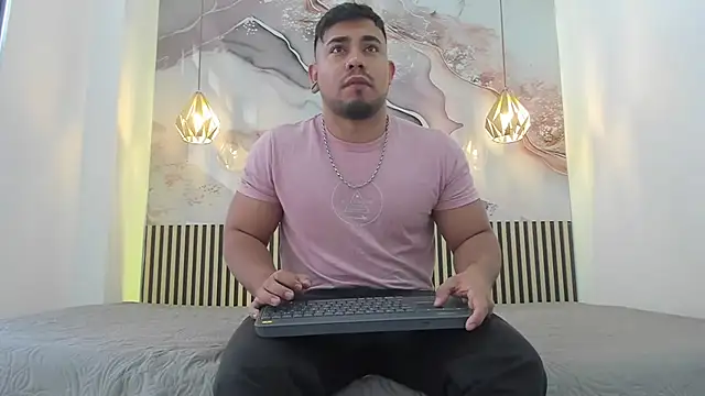 BrianMalonee online show from November 8, 12:38 pm