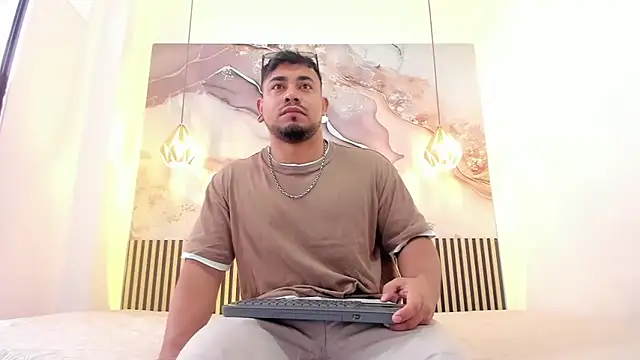 BrianMalonee online show from November 11, 11:54 am