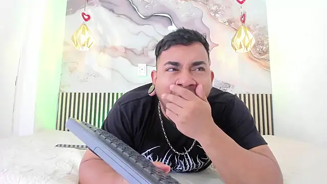 BrianMalonee online show from April 20, 12:30 pm