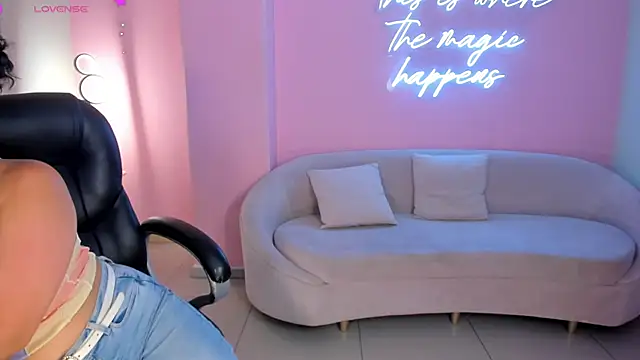 AlessaRomero online show from February 17, 7:21 pm