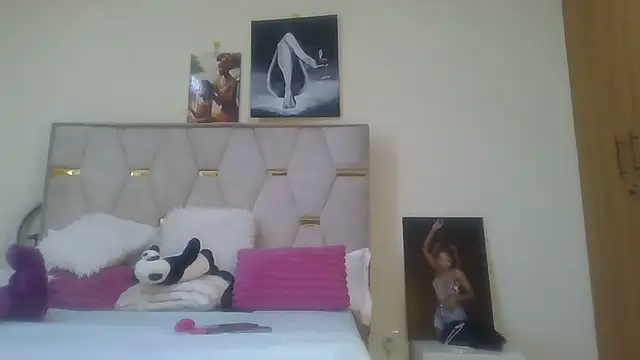 Fine assie online show from March 19, 11:17 am