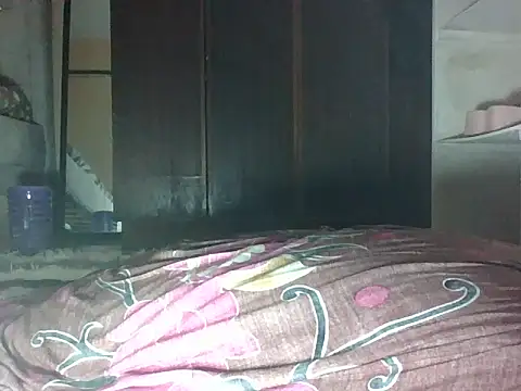 Snapshot of sweet_iddah chatting on February 7, 5:18 pm sweet iddah online show from February 7, 5:18 pm