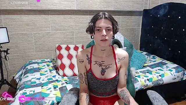 Snapshot of pretty_cristal69 chatting on December 17, 9:28 am pretty cristal69 online show from December 17, 9:28 am
