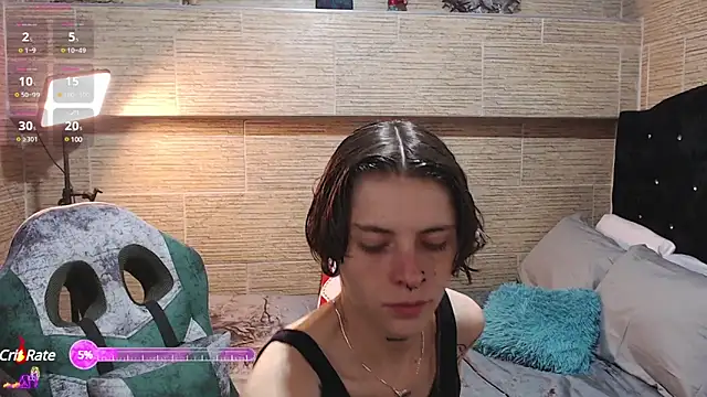 Snapshot of pretty_cristal69 chatting on February 15, 11:28 am pretty cristal69 online show from February 15, 11:28 am