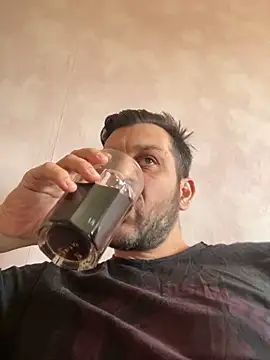 Snapshot of MaeltraJoy chatting on October 6, 10:45 am MaeltraJoy online show from October 6, 10:45 am