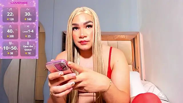 Snapshot of Aisha-sweet13 chatting on February 15, 5:17 pm Aisha-sweet13 online show from February 15, 5:17 pm