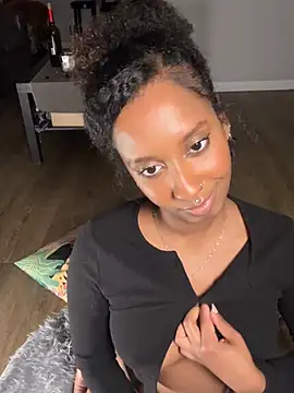 Your Paris online show from March 9, 11:03 pm