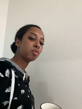 Your Paris online show from October 27, 2:43 pm