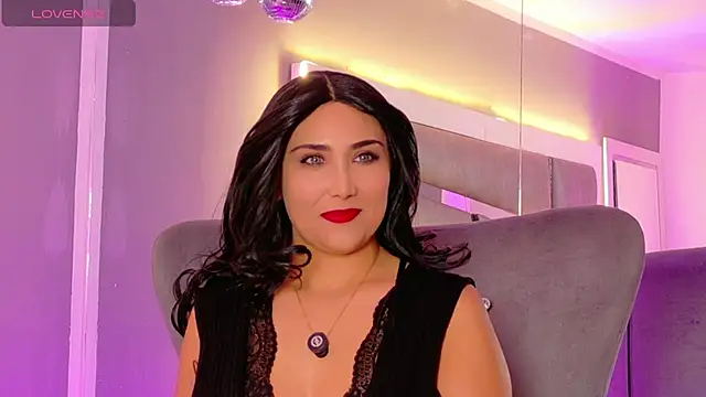 Snapshot of Evangeline_Taylorr chatting on November 28, 8:44 pm Evangeline Taylorr online show from November 28, 8:44 pm