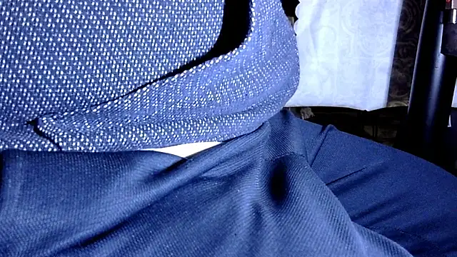 Snapshot of by-panic chatting on January 7, 10:19 pm by-panic online show from January 7, 10:19 pm