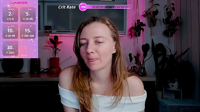 Snapshot of Elly_Helly chatting on November 20, 9:03 pm Elly Helly online show from November 20, 9:03 pm