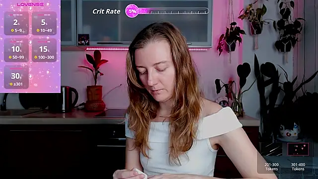 Snapshot of Elly_Helly chatting on November 21, 8:51 pm Elly Helly online show from November 21, 8:51 pm