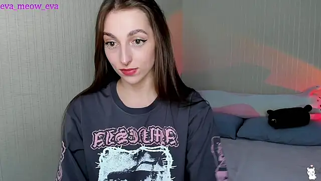 Snapshot of Meow_Eva_Meow chatting on February 19, 12:14 am Meow Eva Meow online show from February 19, 12:14 am