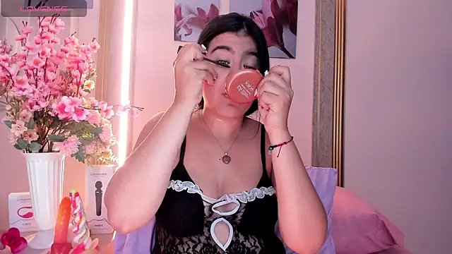 Snapshot of scarlet_fostt_ chatting on October 19, 10:38 am scarlet fostt online show from October 19, 10:38 am