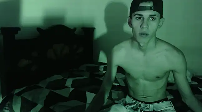 isaaclatino online show from December 2, 12:19 am