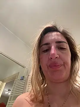Snapshot of casalinga88 chatting on February 25, 7:09 am casalinga88 online show from February 25, 7:09 am