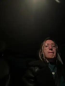 Snapshot of casalinga88 chatting on February 26, 7:05 pm casalinga88 online show from February 26, 7:05 pm
