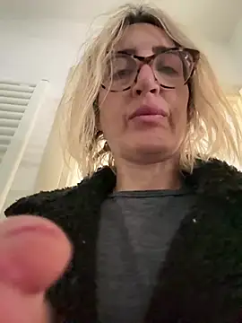 Snapshot of casalinga88 chatting on March 22, 11:11 am casalinga88 online show from March 22, 11:11 am
